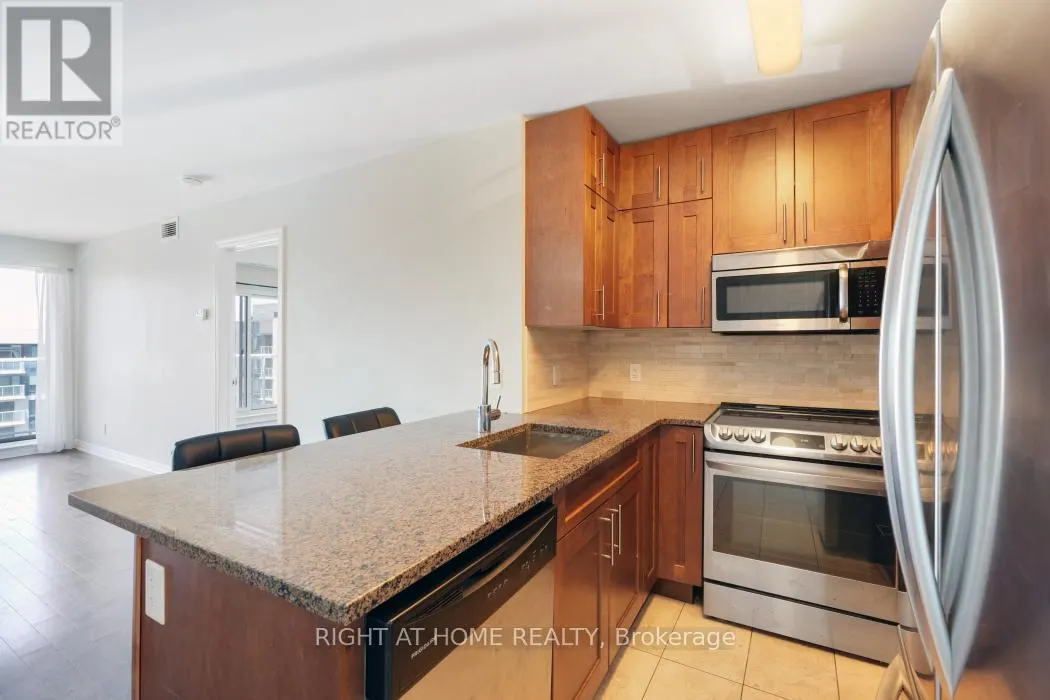 2802 - 242 RIDEAU STREET