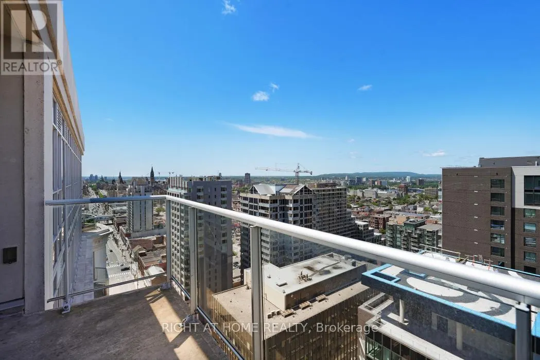 2802 - 242 RIDEAU STREET