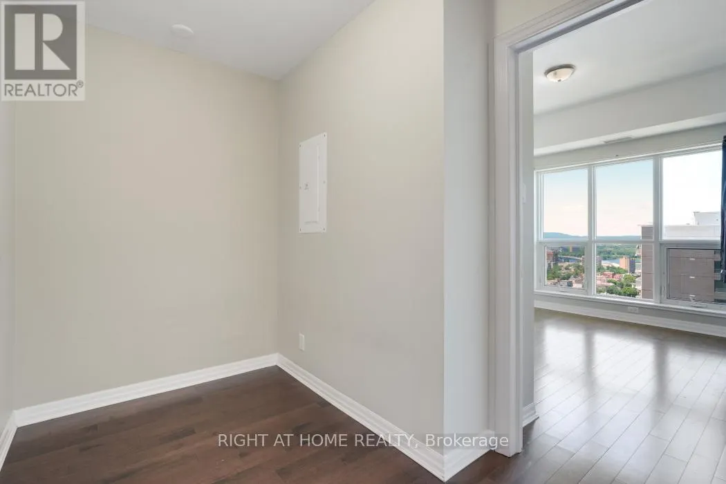 2802 - 242 RIDEAU STREET