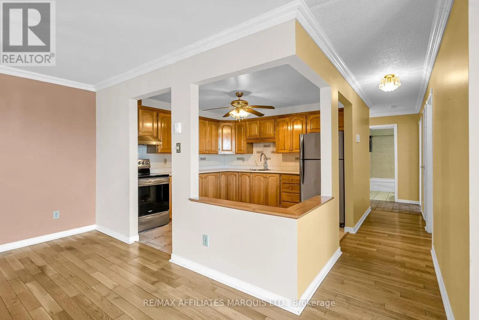 109 - 220 KENYON STREET W