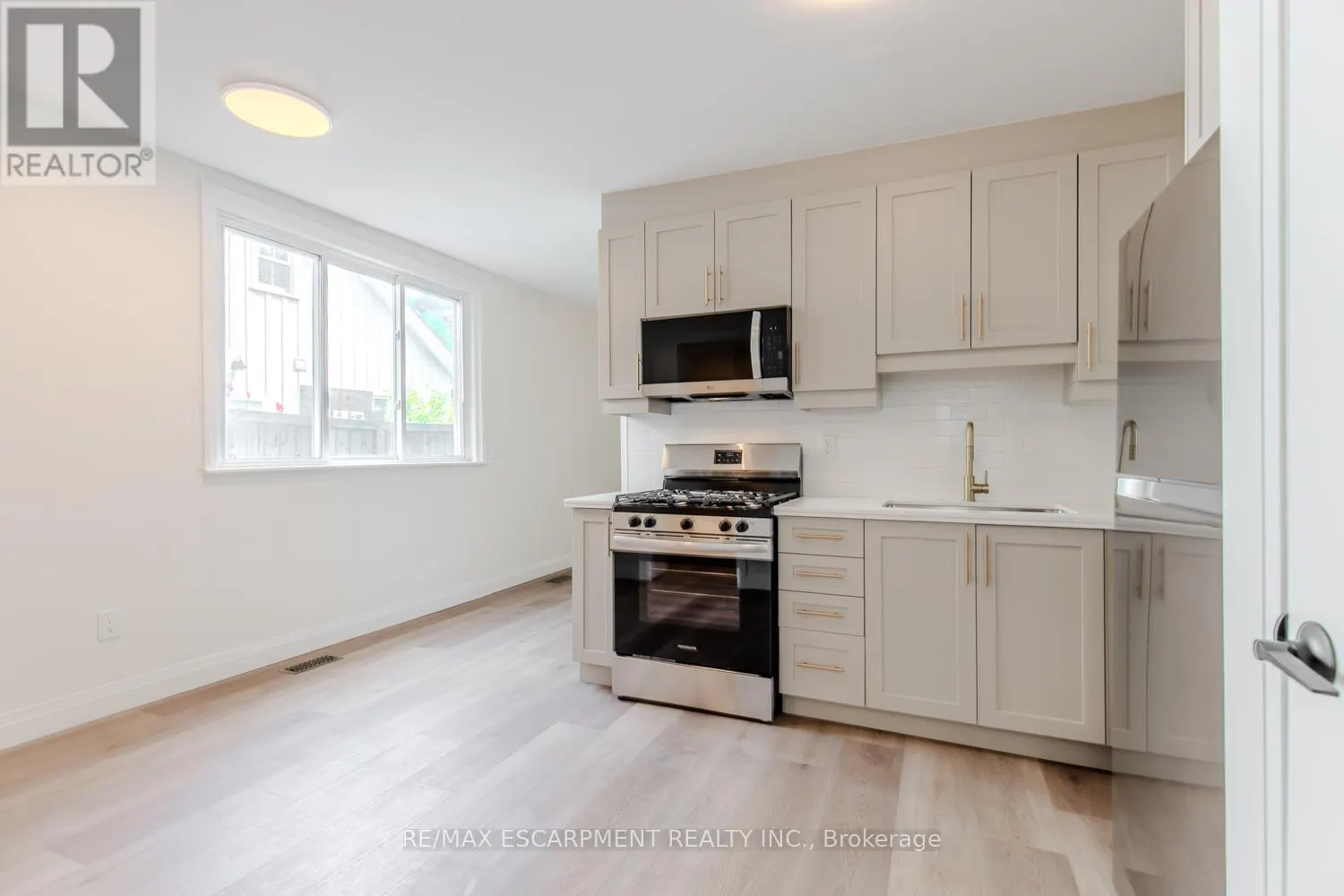 92 PEARL STREET S
