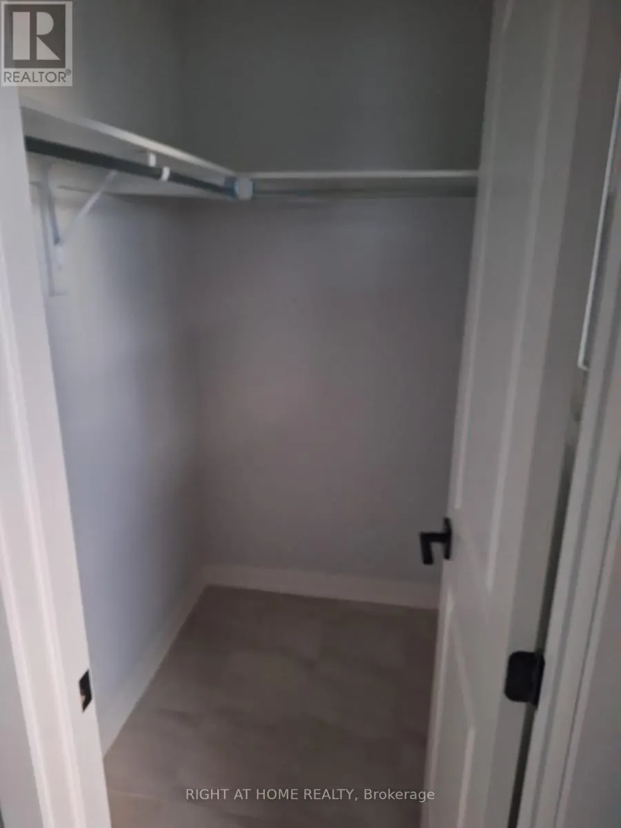 738 QUILTER ROW