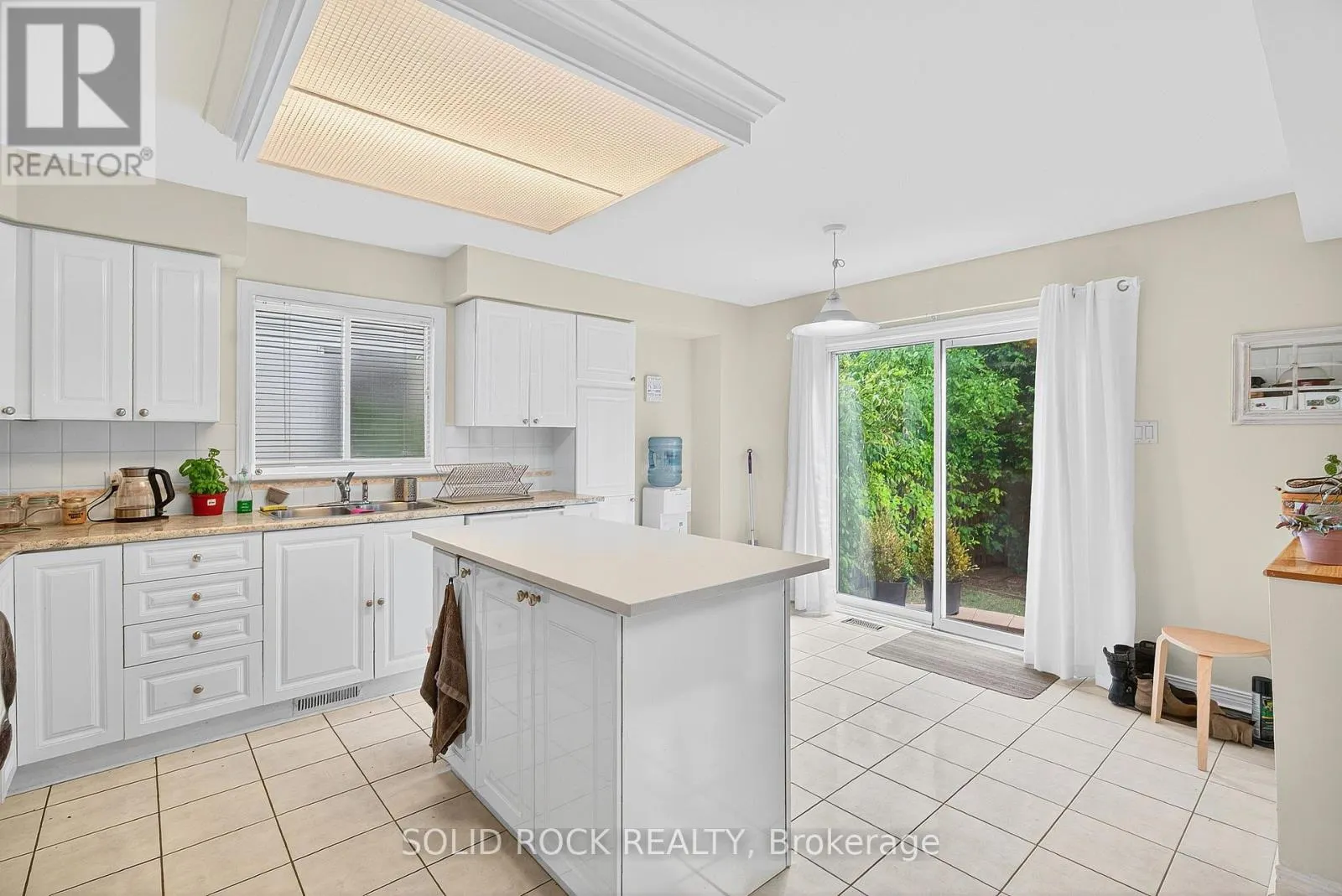 30 KENINS CRESCENT
