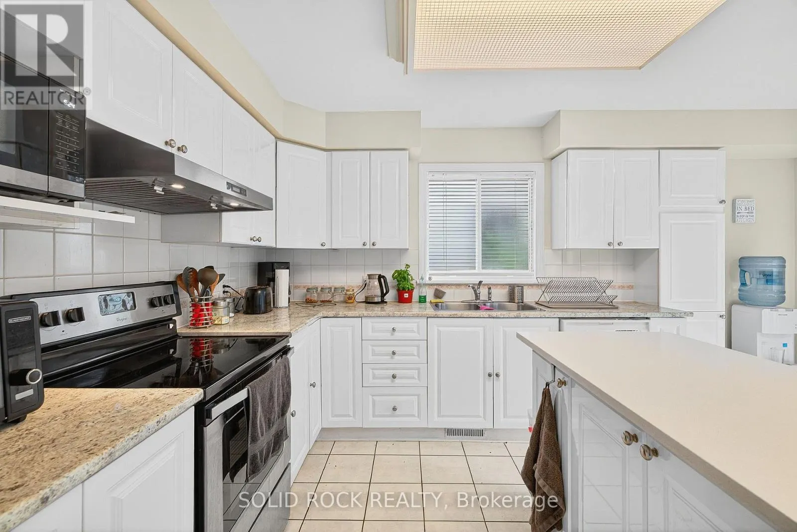 30 KENINS CRESCENT