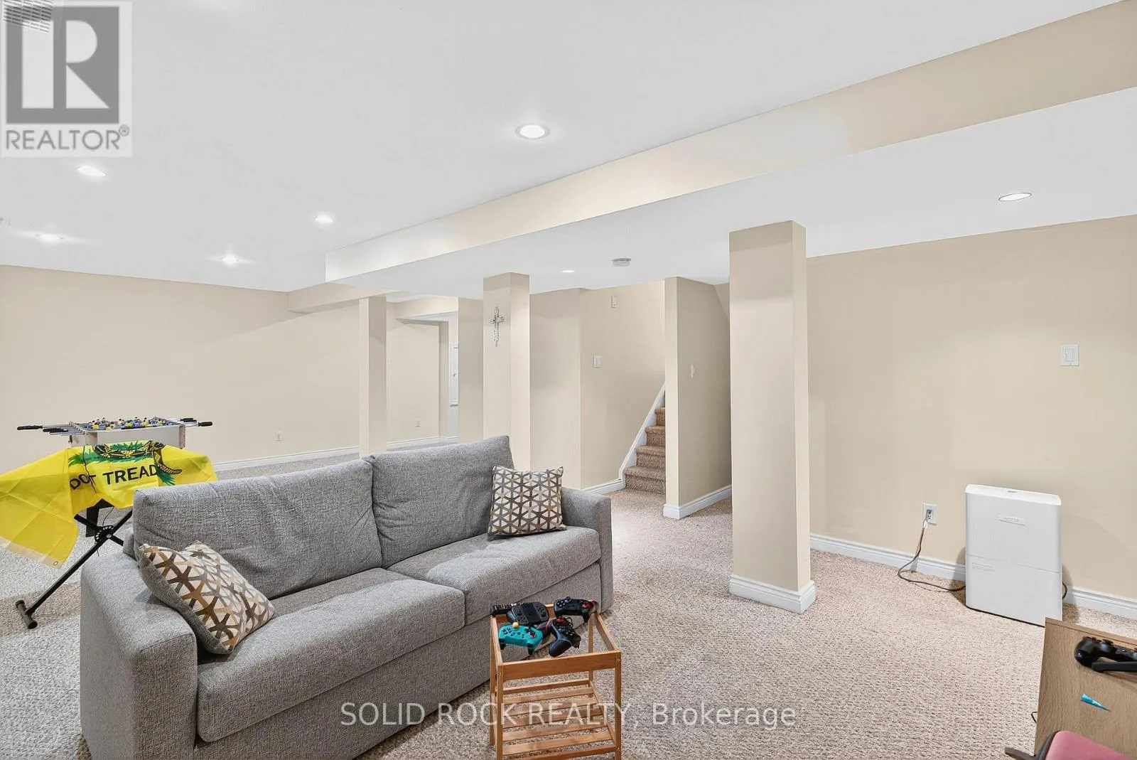 30 KENINS CRESCENT