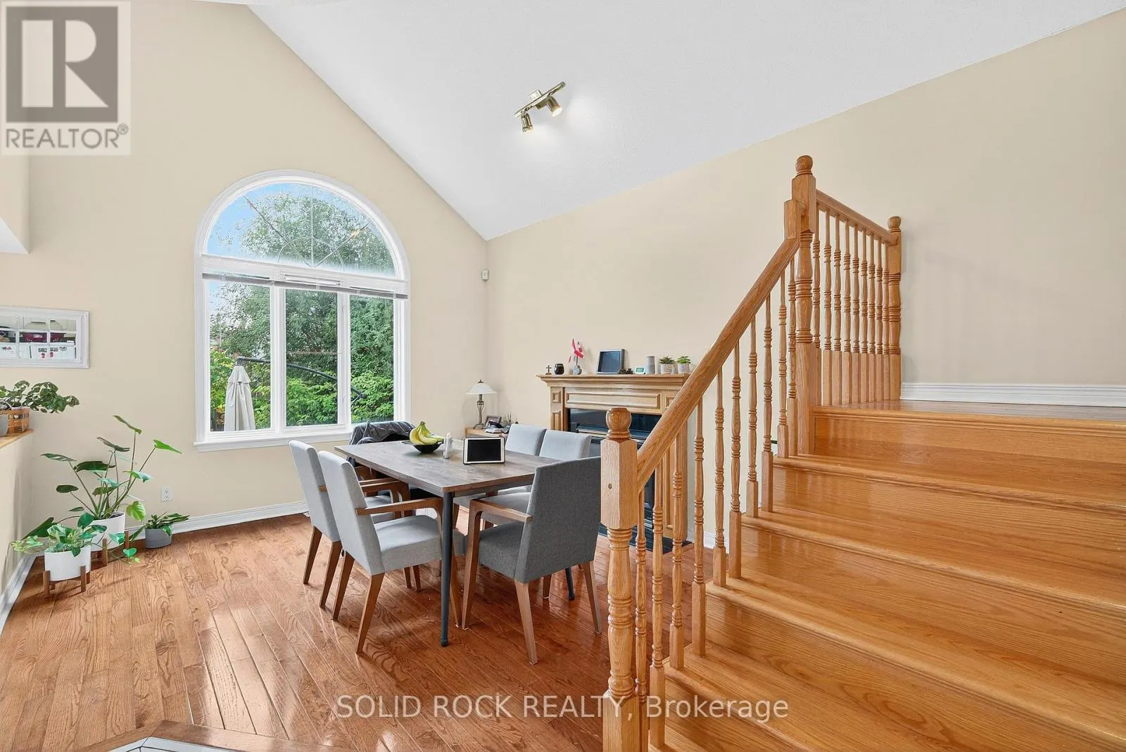 30 KENINS CRESCENT