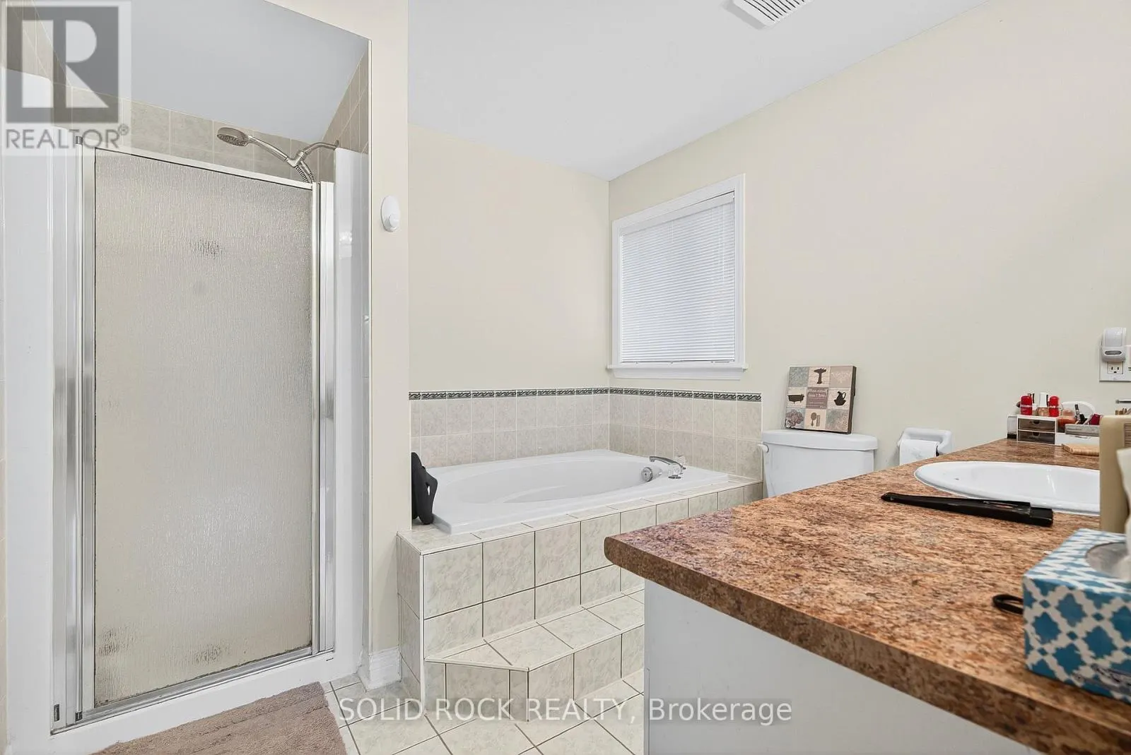30 KENINS CRESCENT
