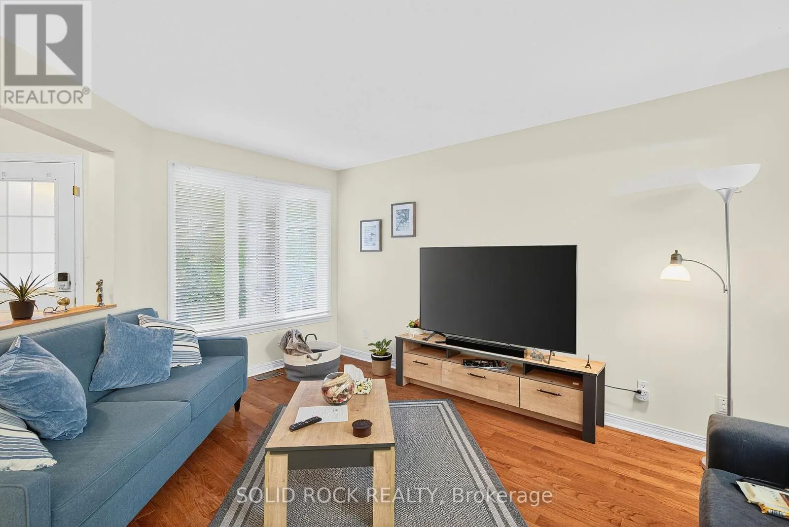 30 KENINS CRESCENT