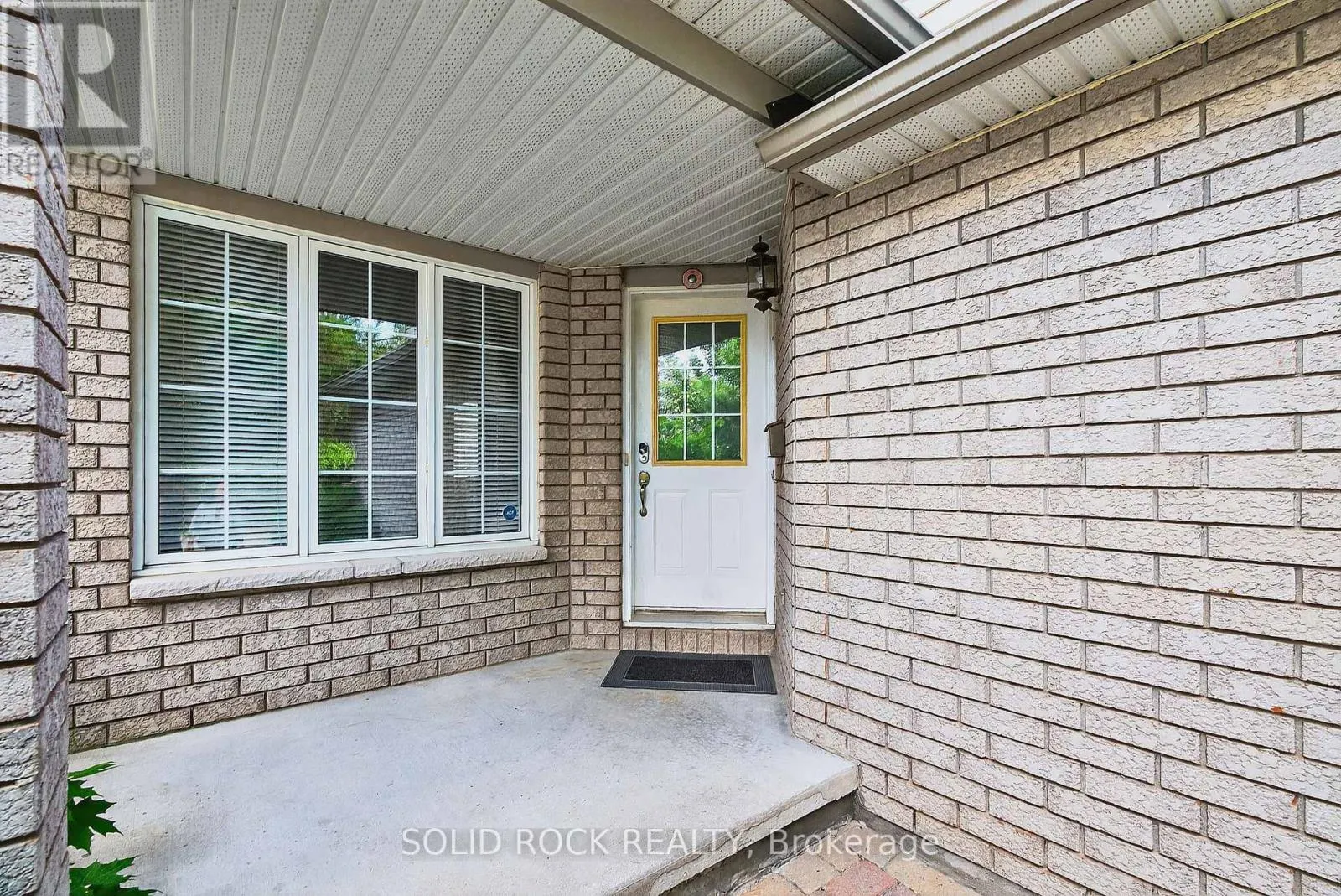 30 KENINS CRESCENT