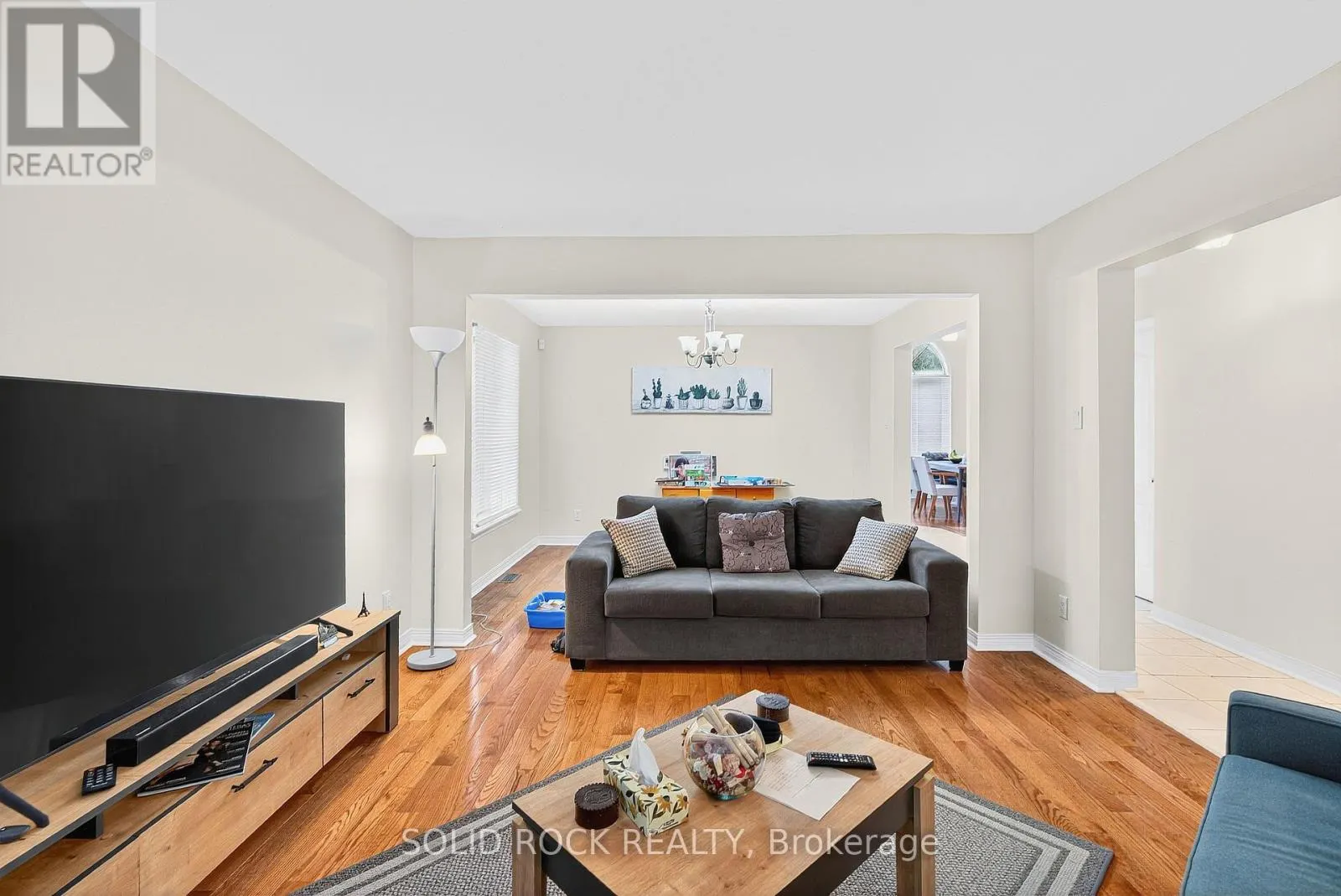 30 KENINS CRESCENT