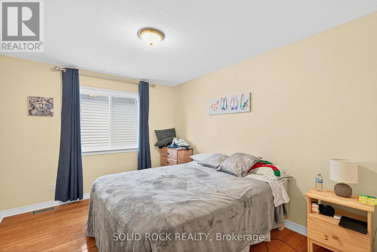 30 KENINS CRESCENT