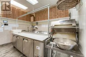 6 - 20 WOODLAWN ROAD E