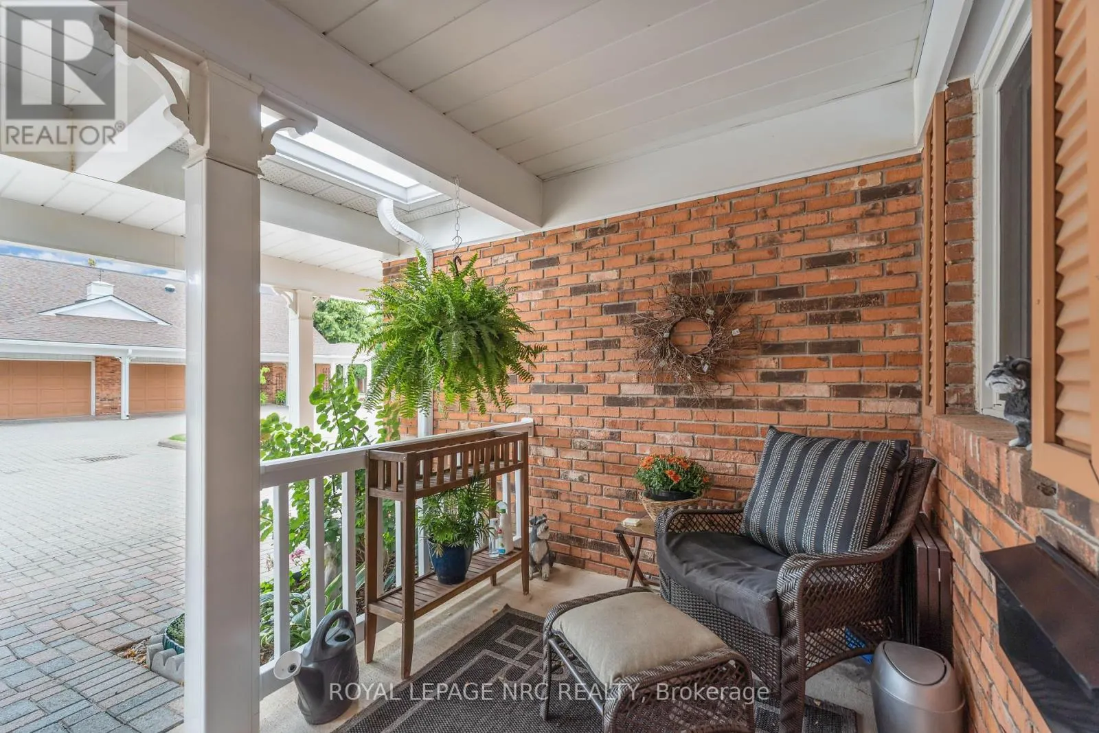 4156 BEECHNUT COURT