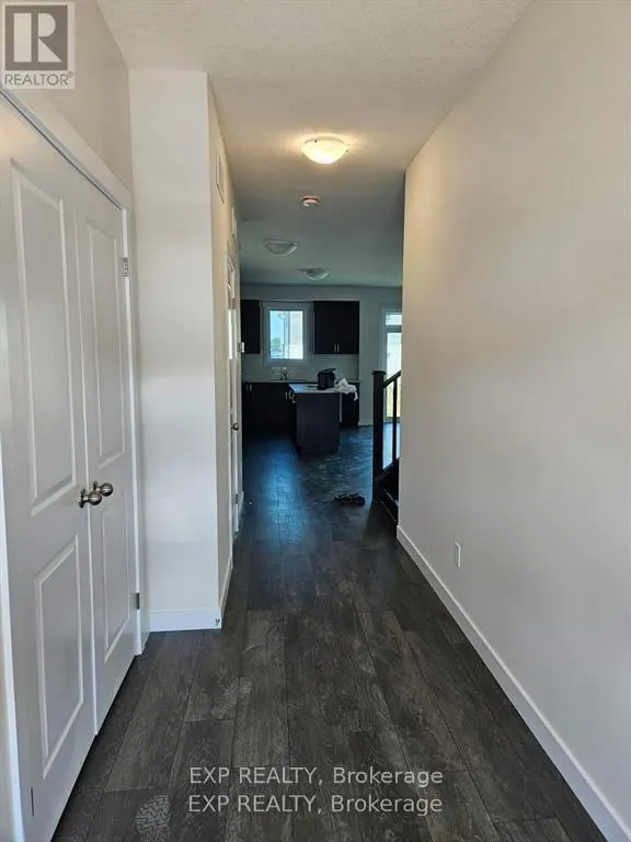 89 MOON CRESCENT