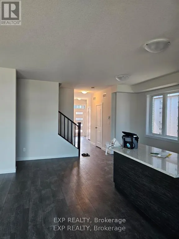 89 MOON CRESCENT