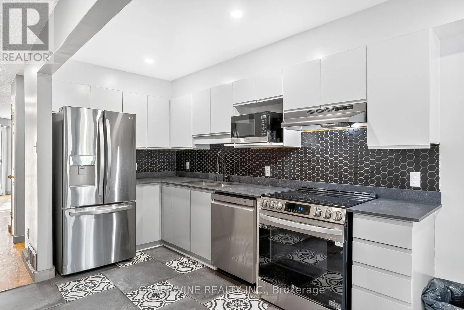 11 - 1400 WILDBERRY COURT