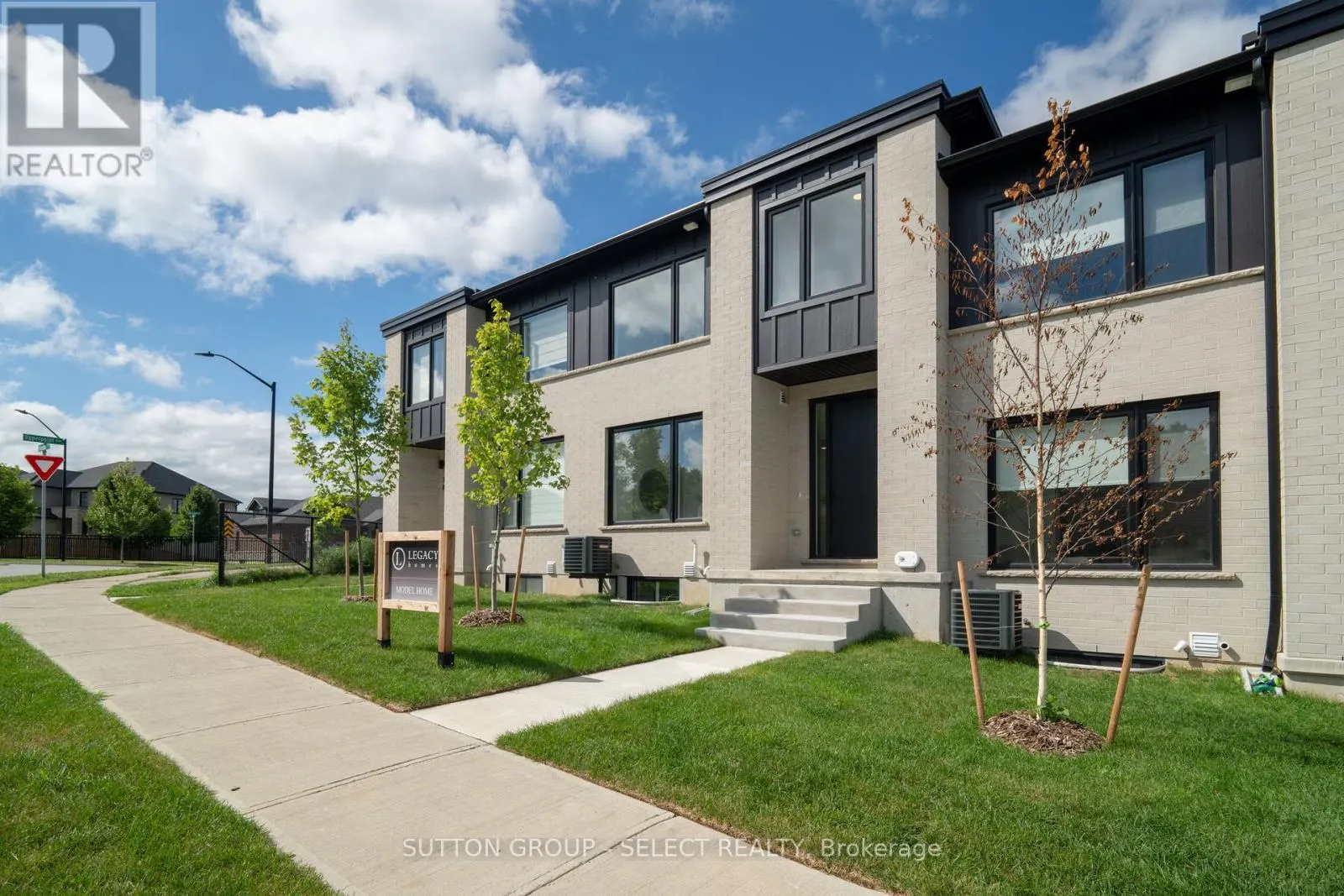 30 - 1175 RIVERBEND ROAD, #30