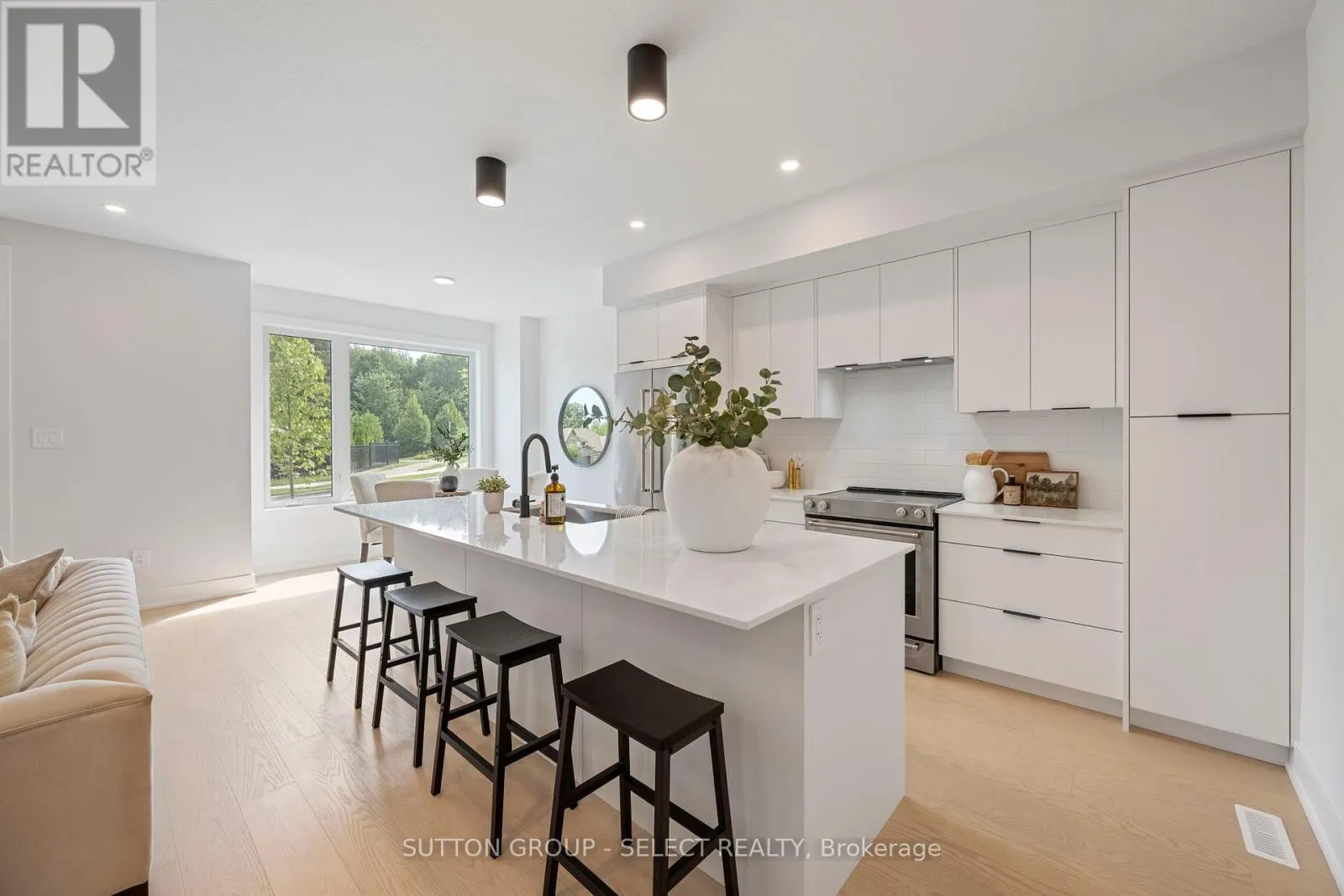 30 - 1175 RIVERBEND ROAD, #30