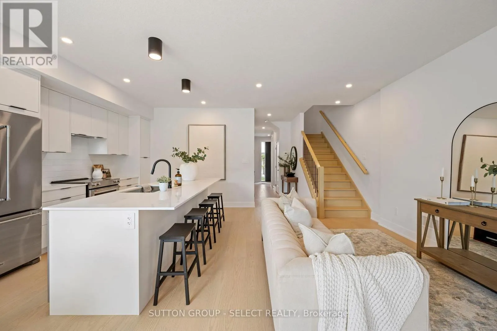 30 - 1175 RIVERBEND ROAD, #30