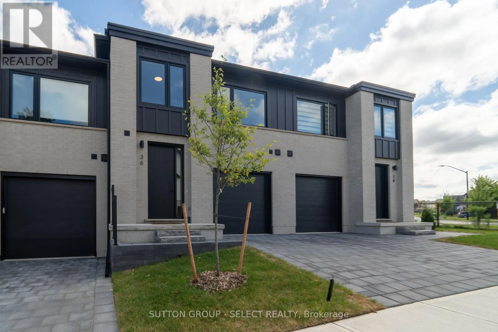 30 - 1175 RIVERBEND ROAD, #30