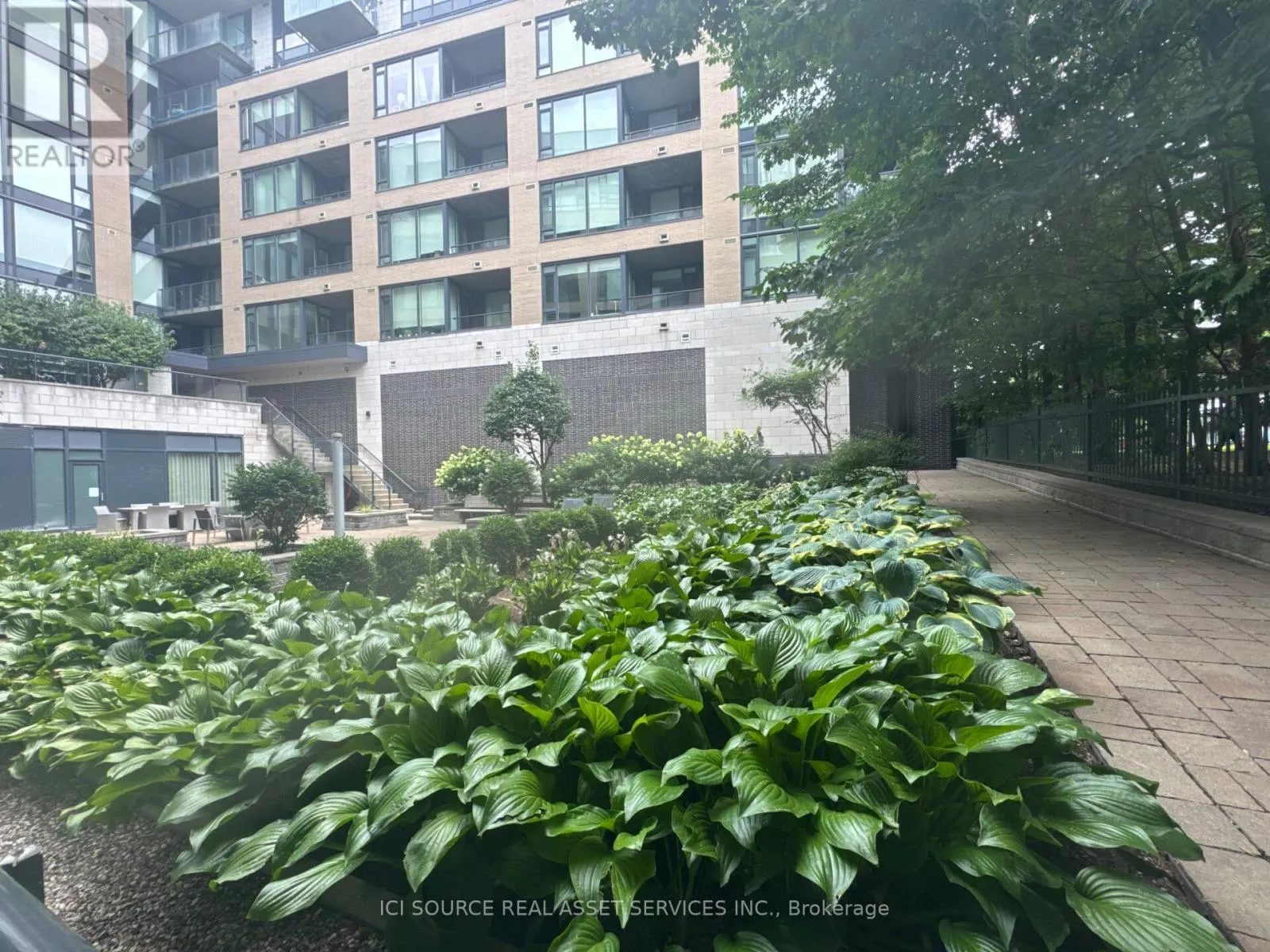 105 - 360 PATRICIA AVENUE ROAD
