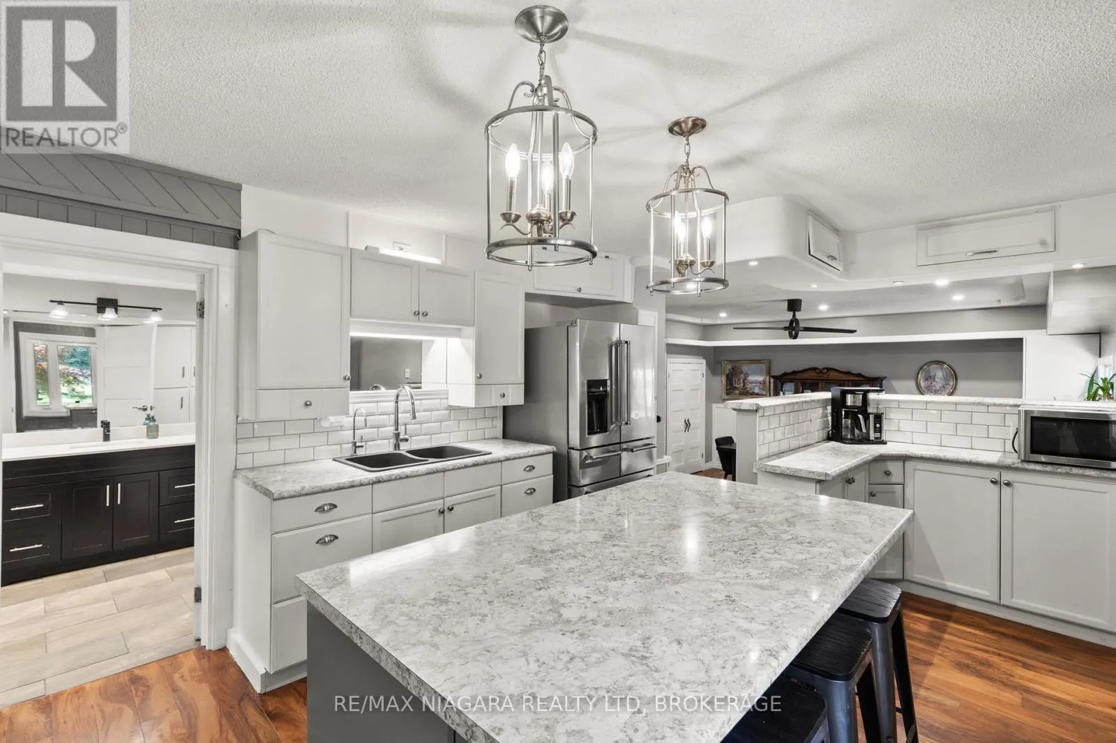 10408 LAKESHORE ROAD