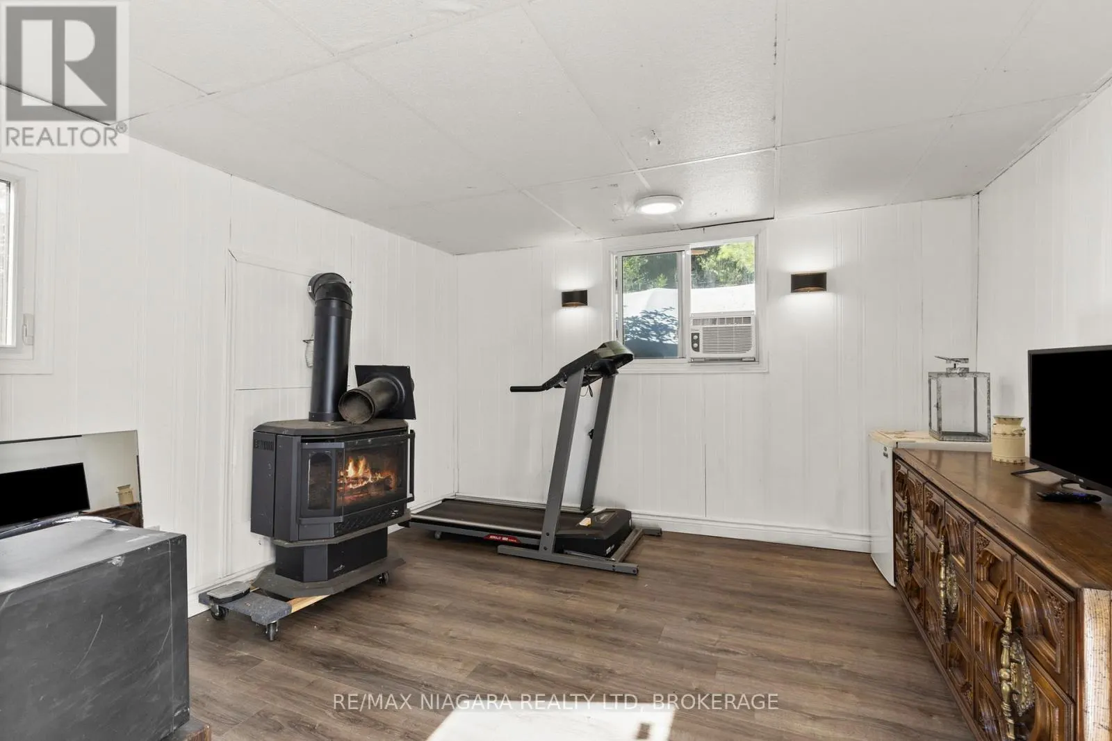 10408 LAKESHORE ROAD