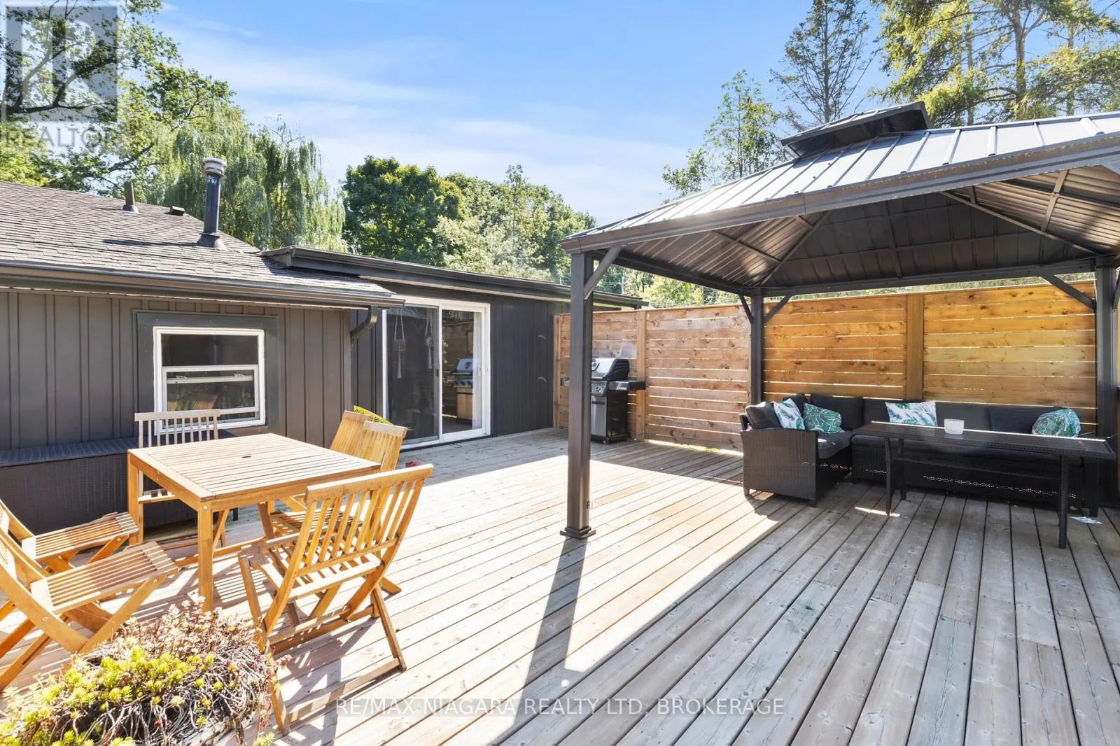 10408 LAKESHORE ROAD