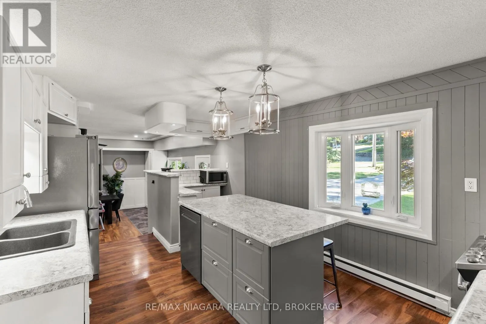 10408 LAKESHORE ROAD