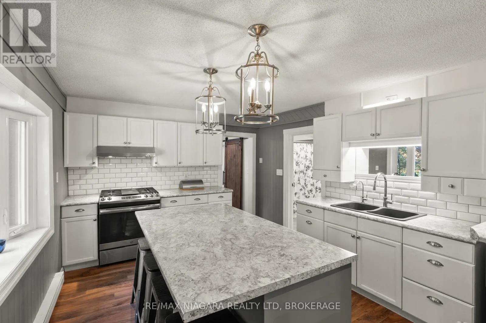 10408 LAKESHORE ROAD
