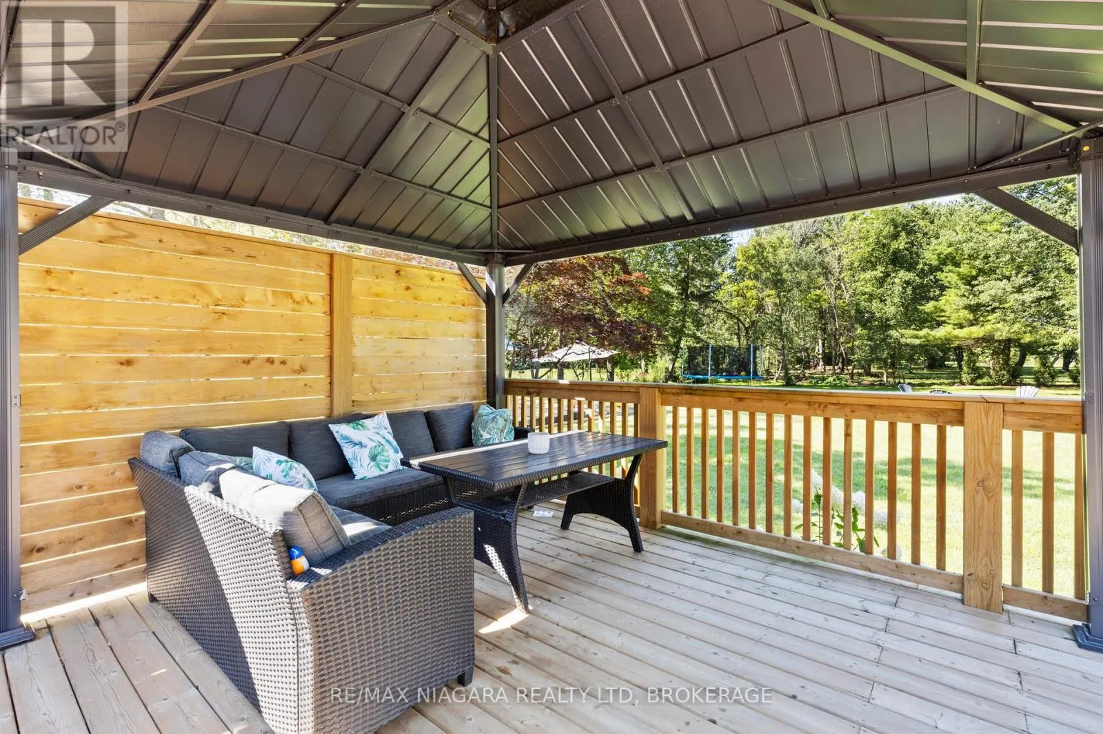 10408 LAKESHORE ROAD