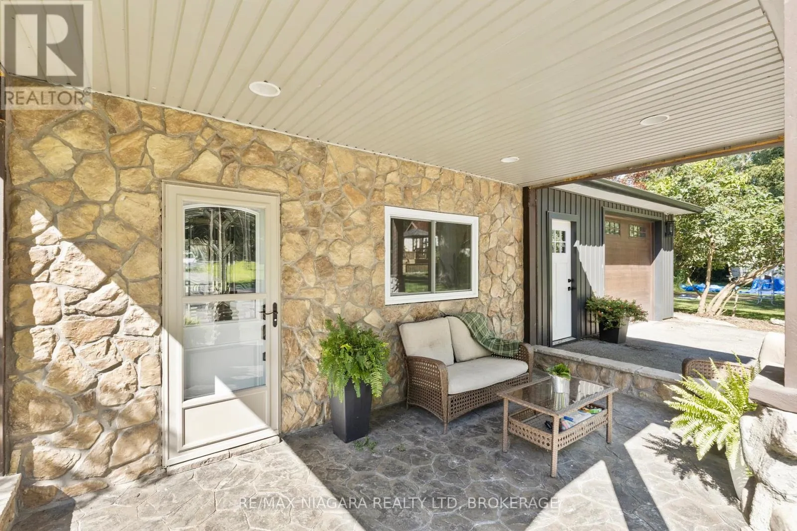 10408 LAKESHORE ROAD