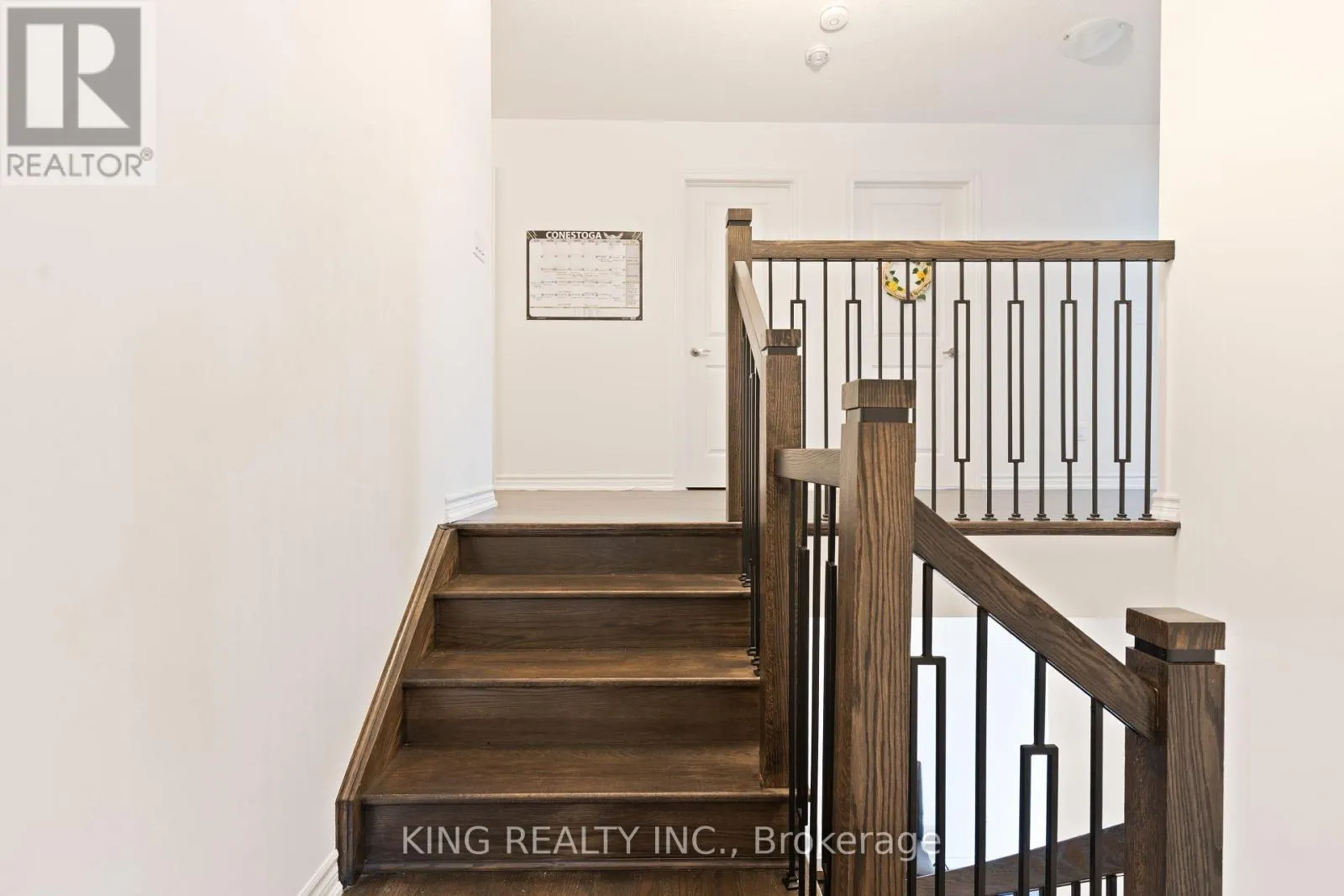 373 RUSSELL STREET