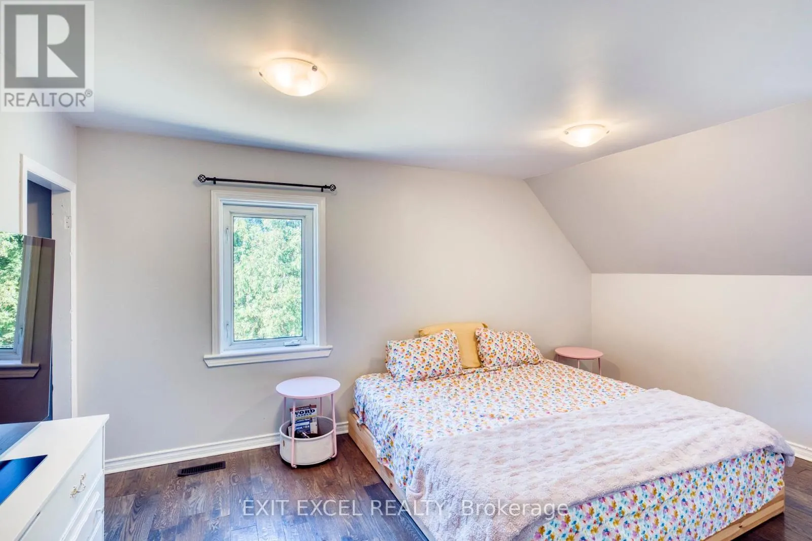 5490 MACTAVISH PLACE