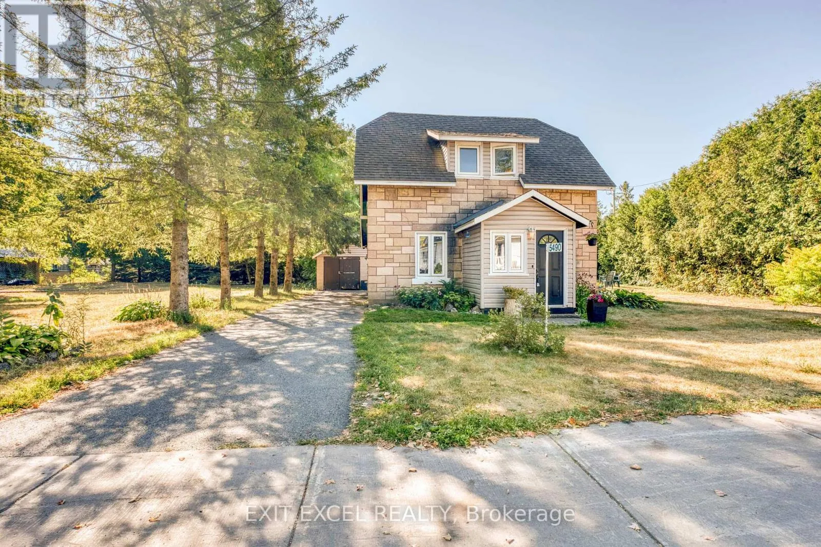 5490 MACTAVISH PLACE