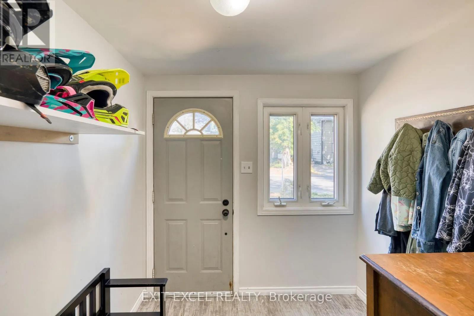 5490 MACTAVISH PLACE