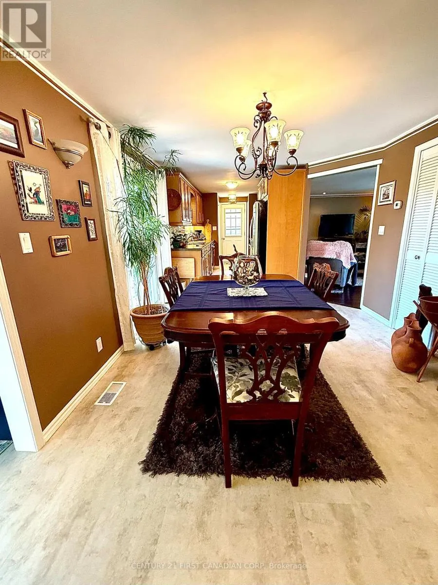 29 MAPLE GROVE COURT