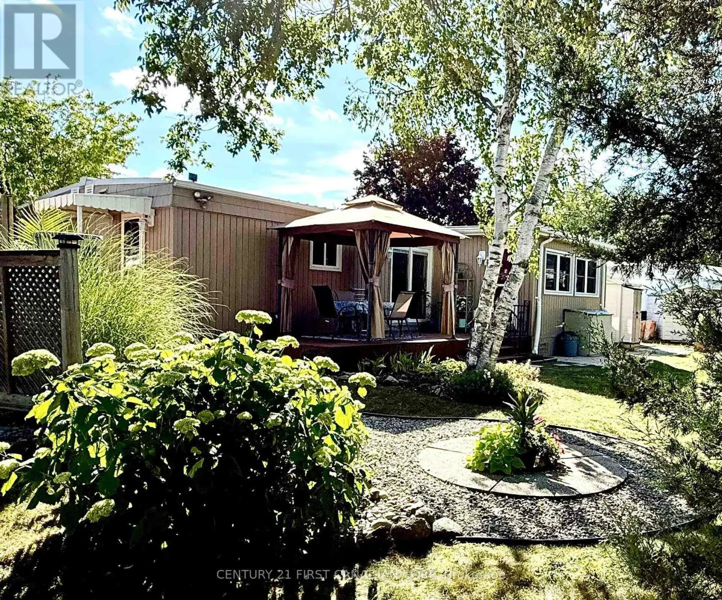 29 MAPLE GROVE COURT