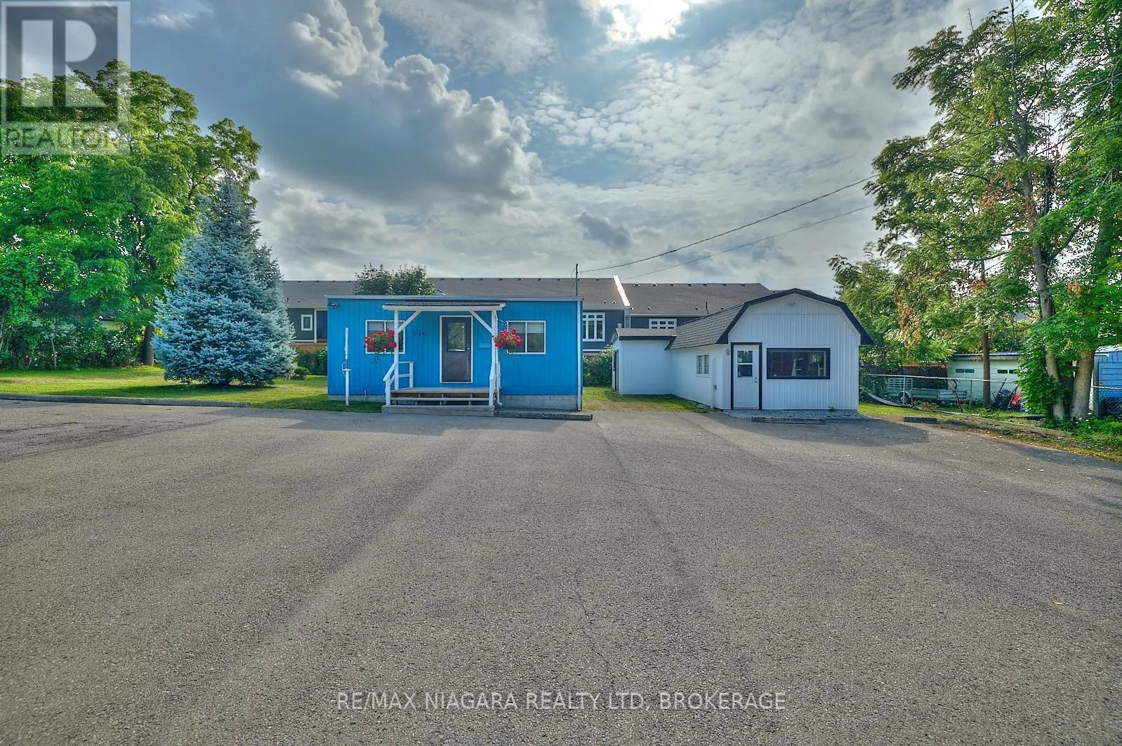 210 RIDGEWAY ROAD
