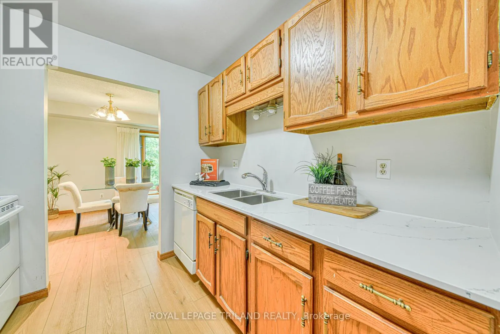 206 - 4 ALBERT STREET, #206