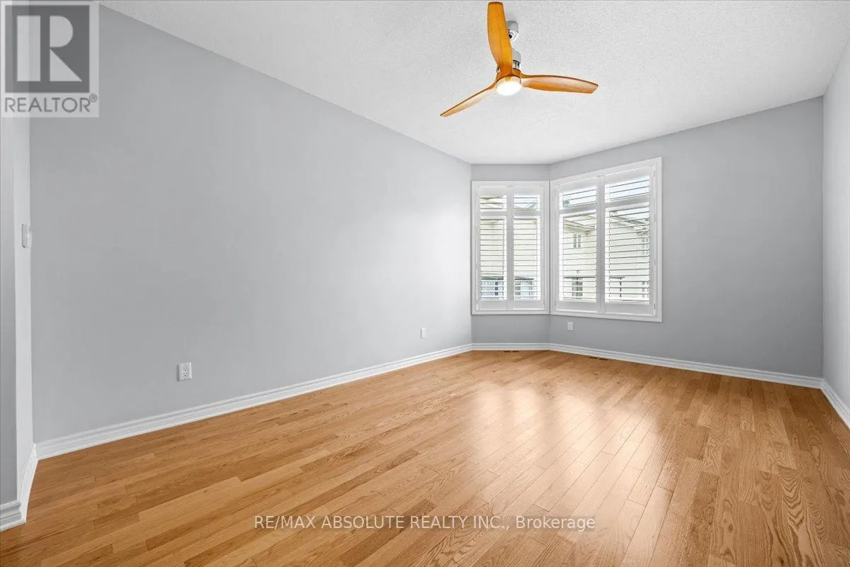 122 PASSAGEWAY PRIVATE