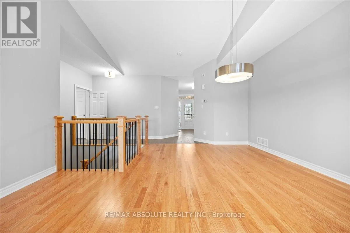 122 PASSAGEWAY PRIVATE