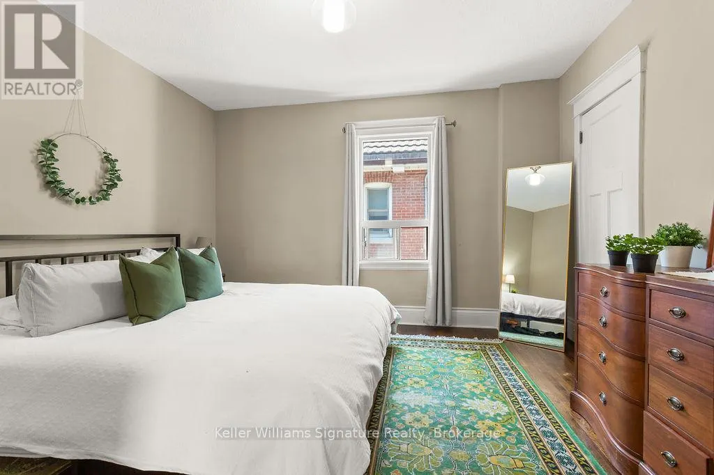 89 KENSINGTON AVENUE S