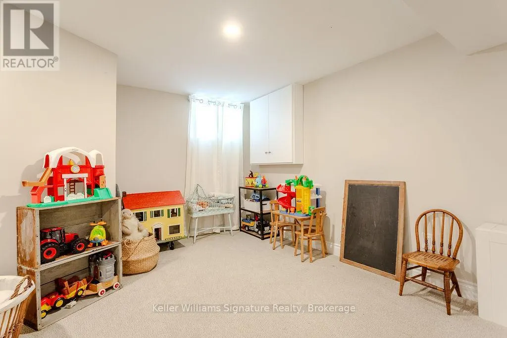 89 KENSINGTON AVENUE S