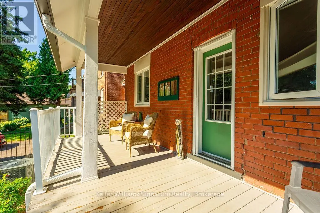 89 KENSINGTON AVENUE S