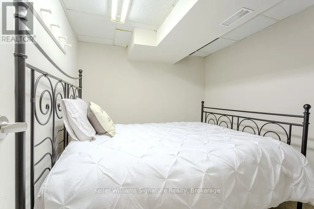 89 KENSINGTON AVENUE S