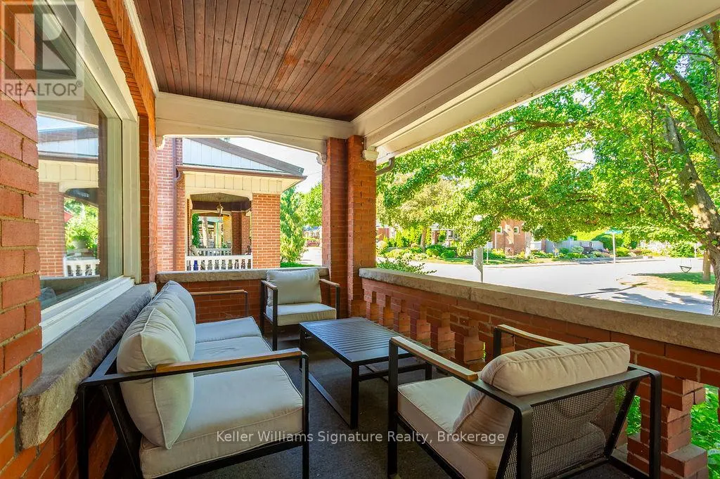 89 KENSINGTON AVENUE S