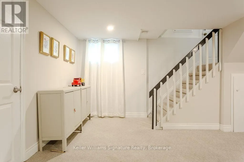89 KENSINGTON AVENUE S