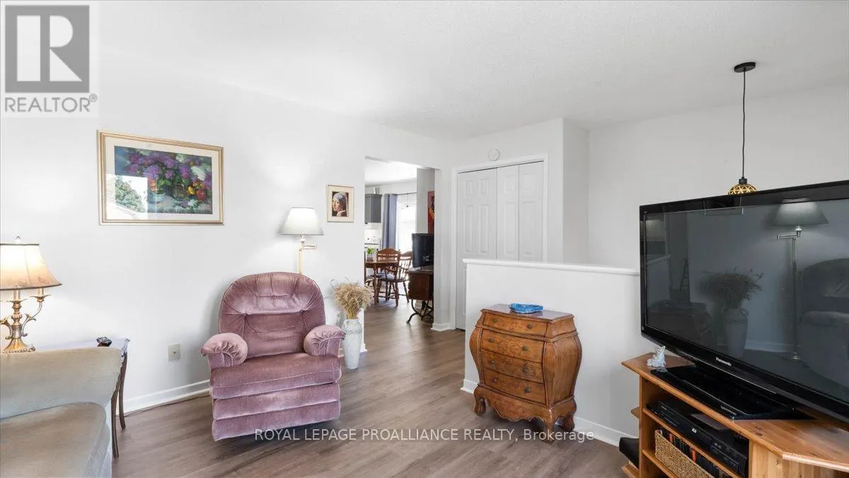 233 RUSSET ROAD