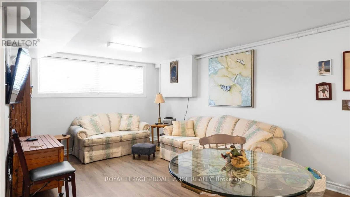 233 RUSSET ROAD